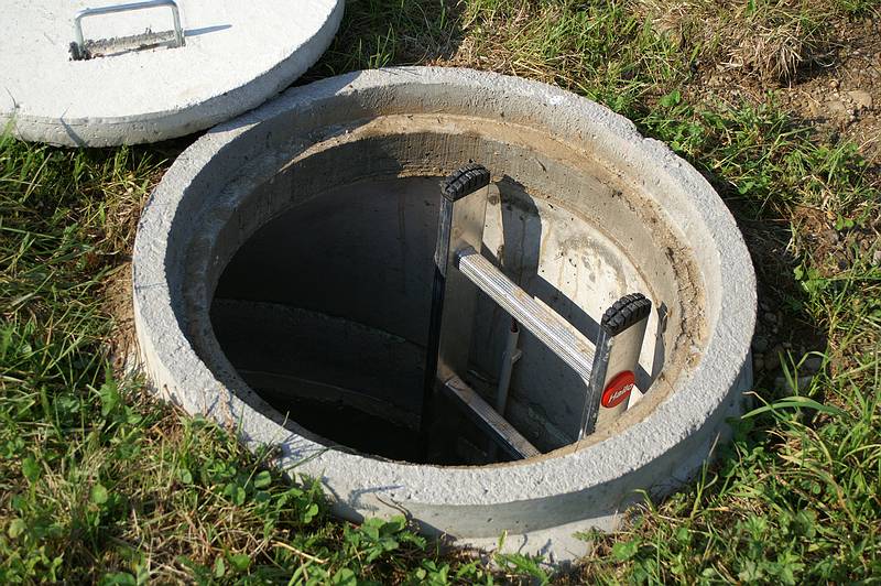 Hydro-lizim�ter akna b�v�ny�l�sa